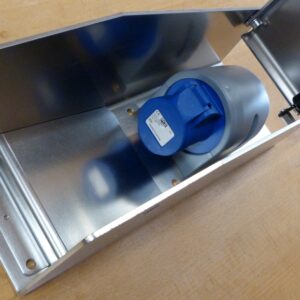 LOCK-EE, der abschließbare Edelstahlkasten mit CEE 230V/16A IP44 BLAU